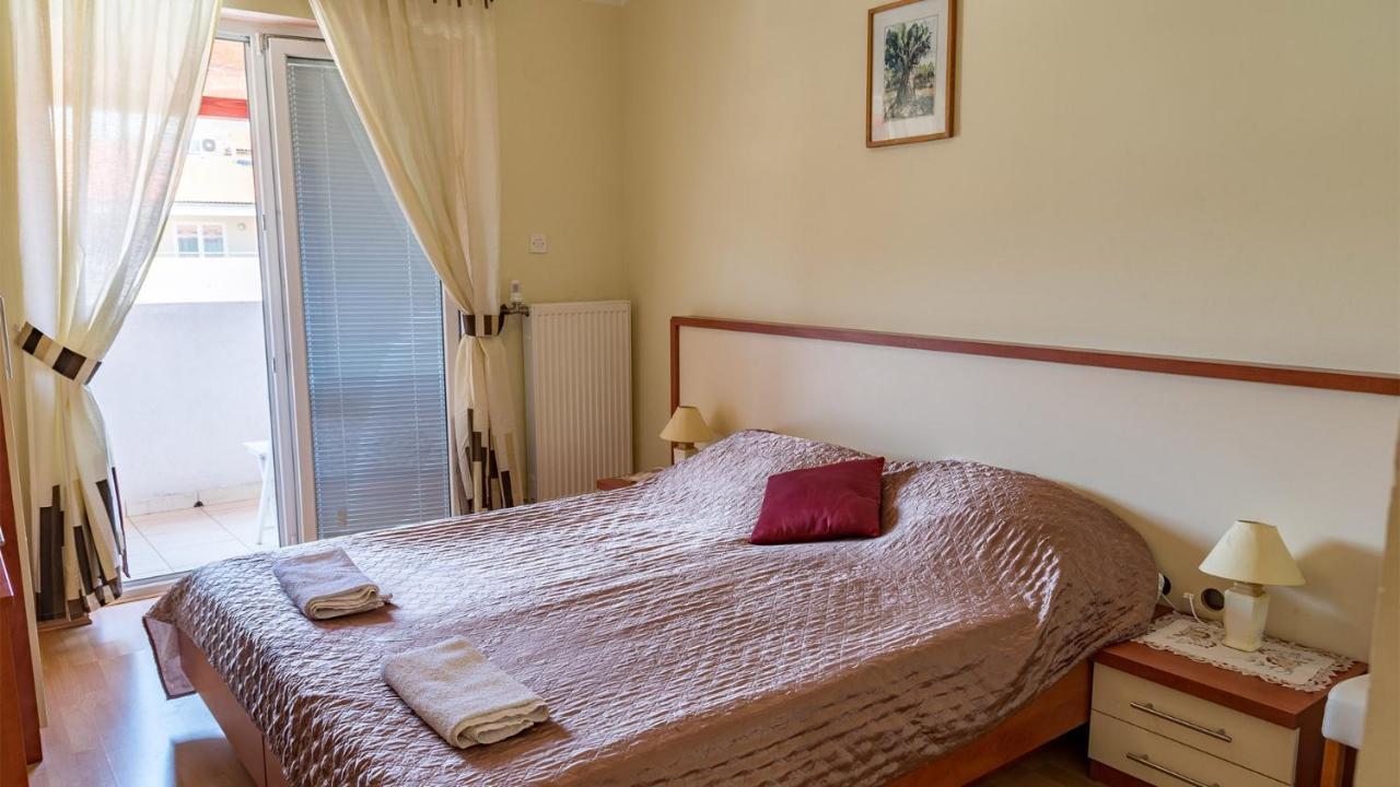 Pag Marina Rooms & Apartment Extérieur photo