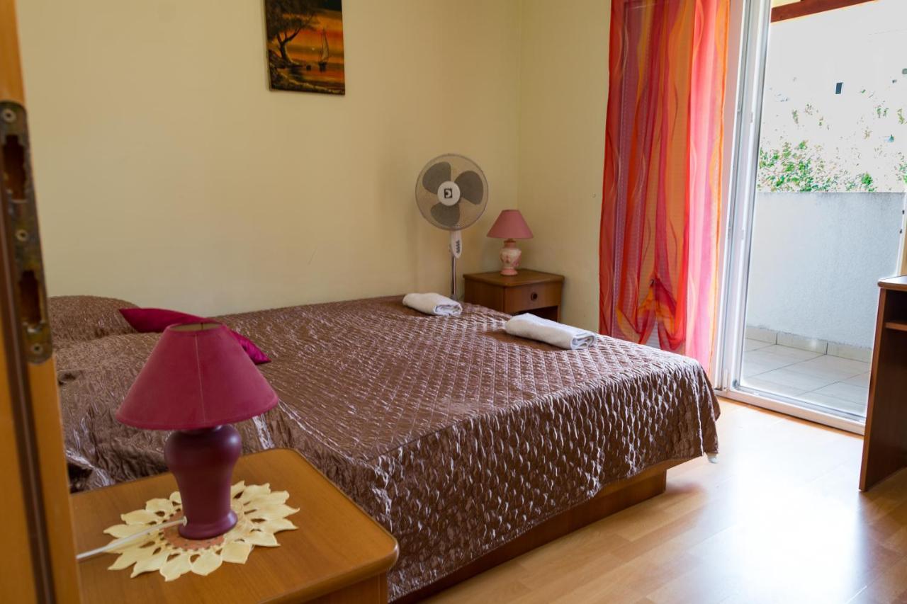 Pag Marina Rooms & Apartment Extérieur photo