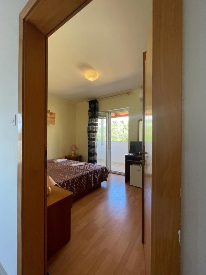 Pag Marina Rooms & Apartment Extérieur photo
